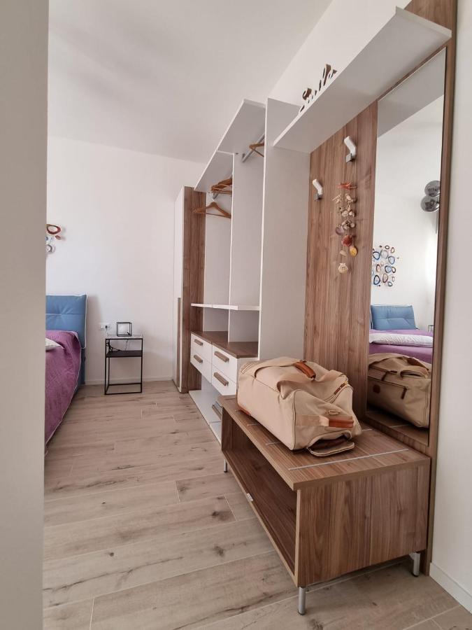 Sea View Apartment With Swimming Pool Lido di Jesolo Bagian luar foto