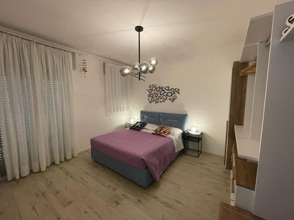 Sea View Apartment With Swimming Pool Lido di Jesolo Bagian luar foto